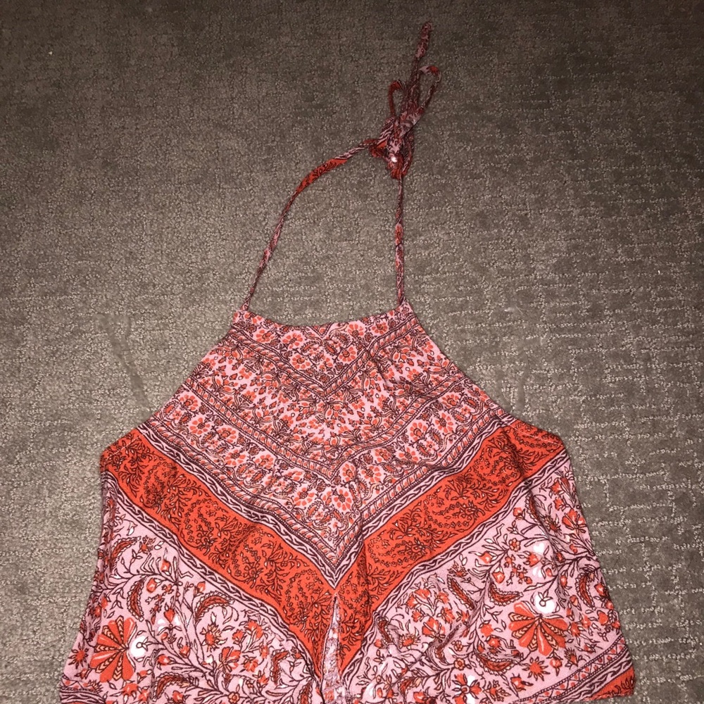 SUPER CUTE AMERICAN EAGLE cropped halter top